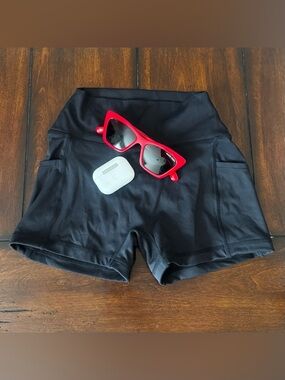 Violate The Dress Code High-Waist Black Women's Shorts Small w/ Pockets